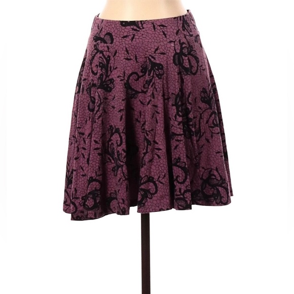 Pins & Needles casual mini skirt. Purple plum + black floral lace pattern. Small - Picture 2 of 6